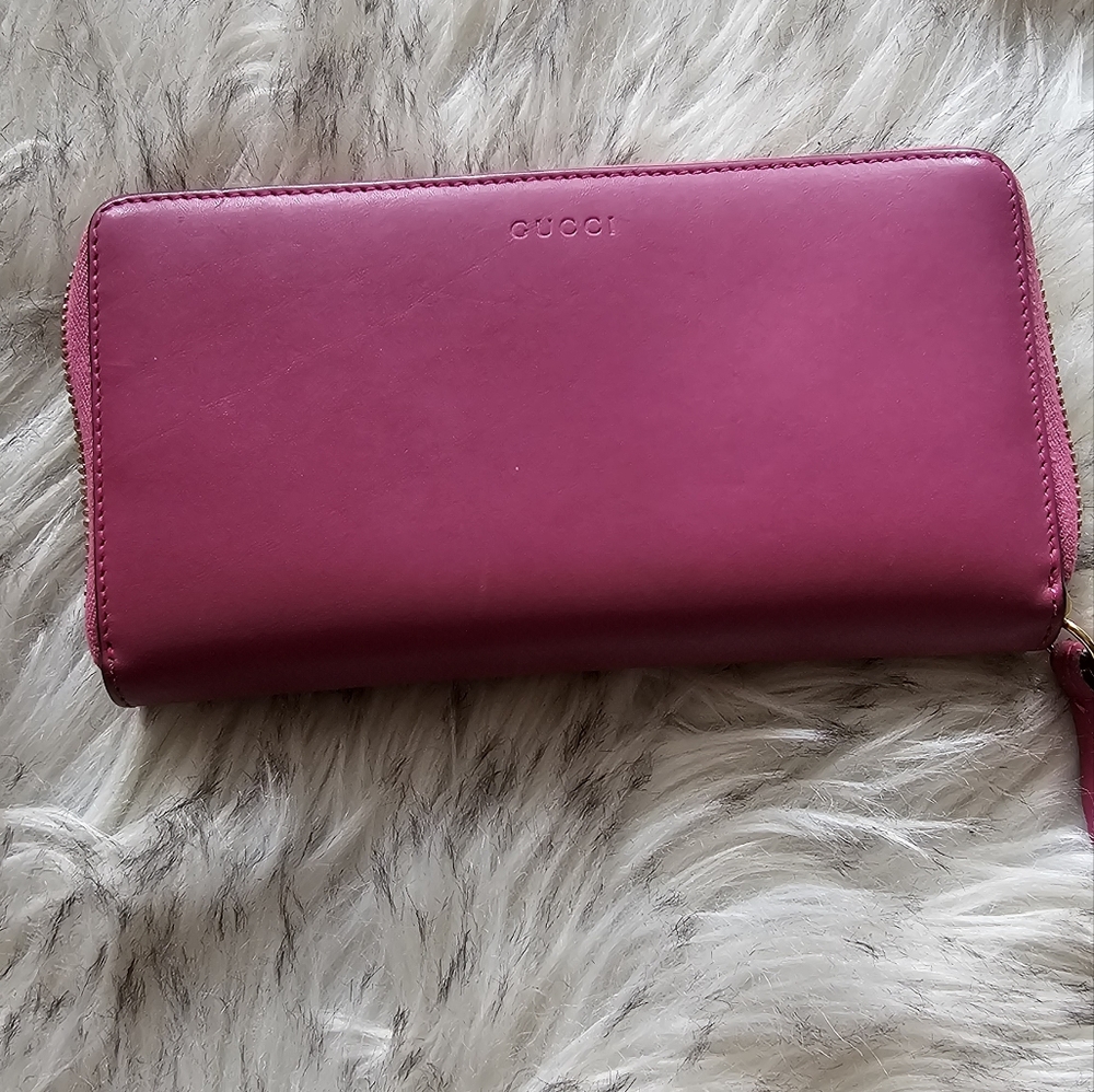 Authentic gucci long wallet